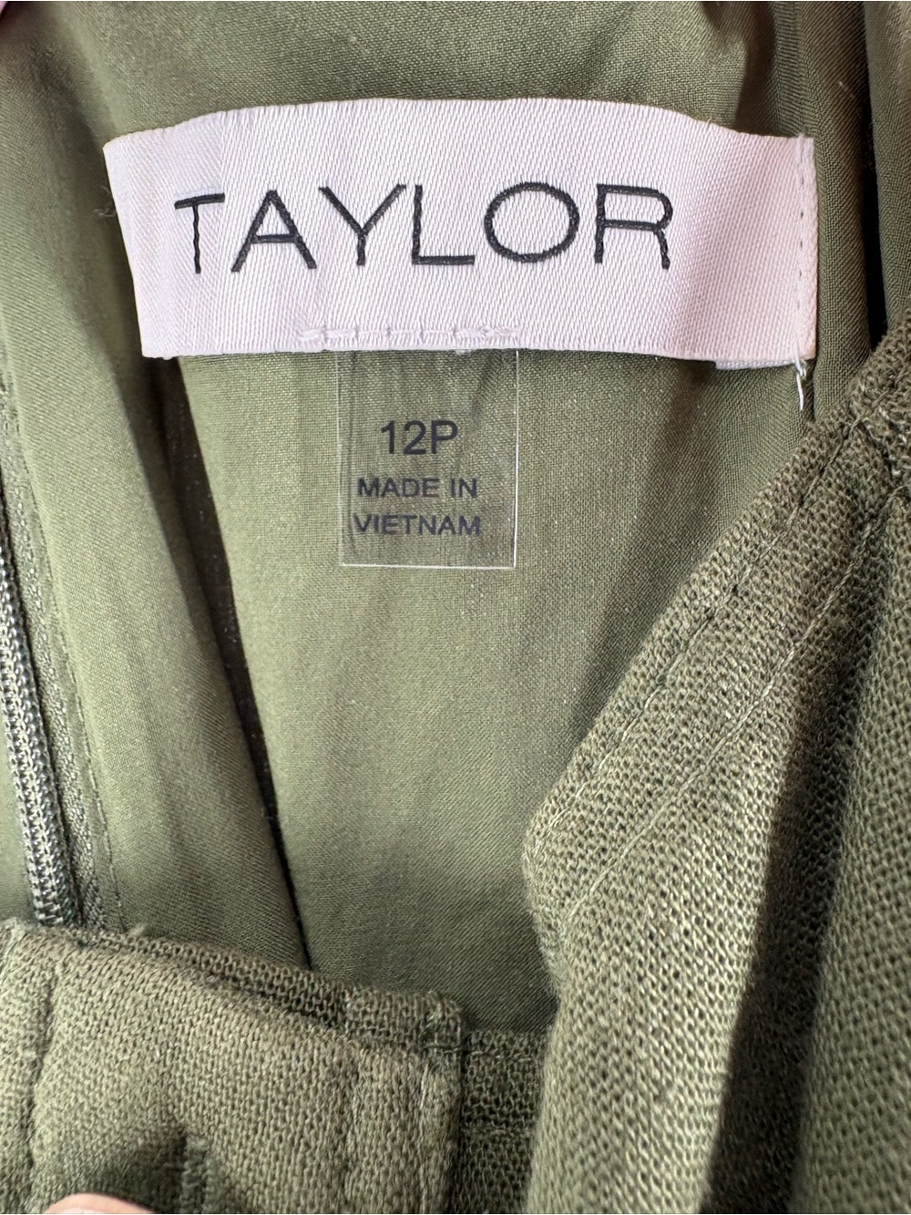 NEW Taylor Olive Green Sleeveless Midi Dress with Belt size 12P - Picture 5 of 5